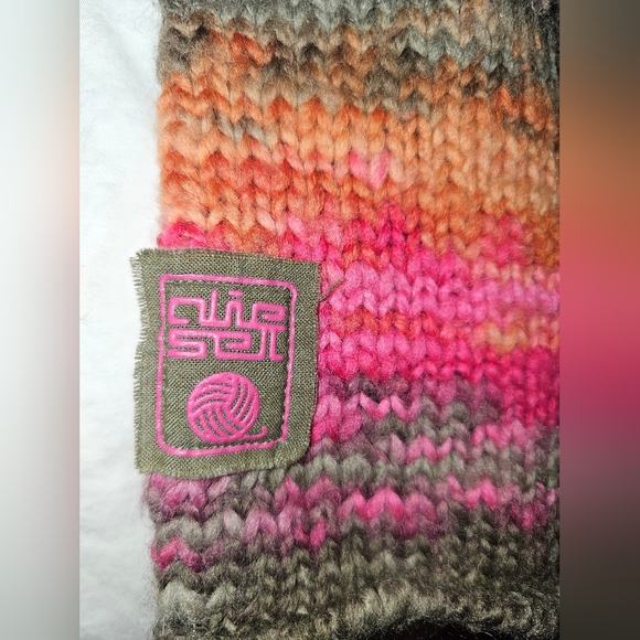 Diesel 100% Pure Wool Multicolor scoopneck Sweater Long sleeves back button Med - Picture 4 of 8